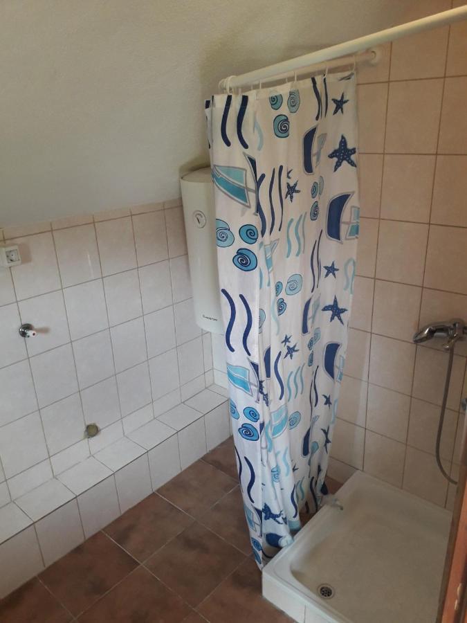 Bed and Breakfast Prenociste Vitas Miljevina Exterior foto